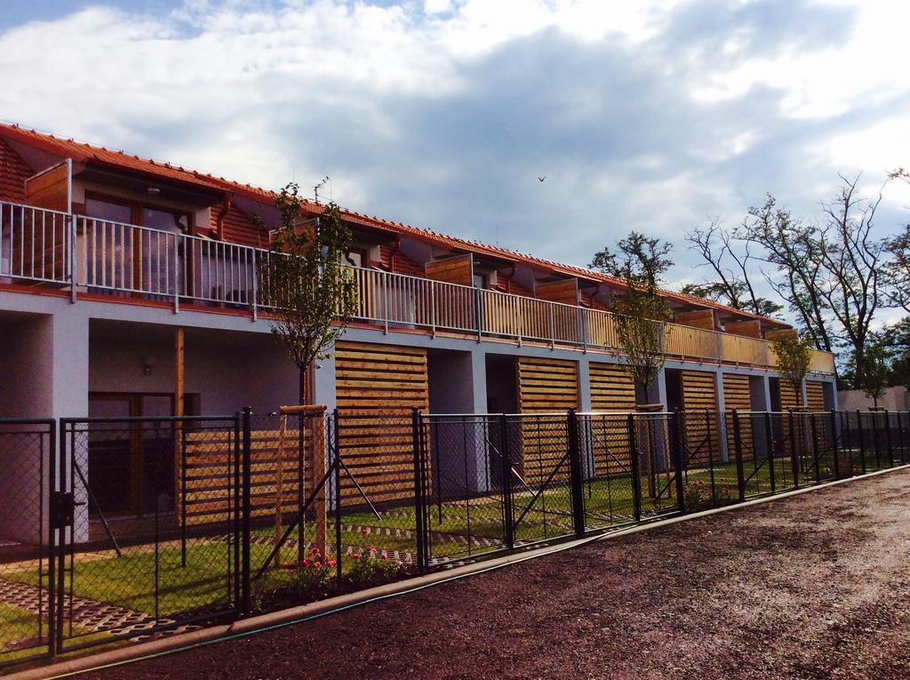 Apartmany Dolní Dunajovice 外观 照片